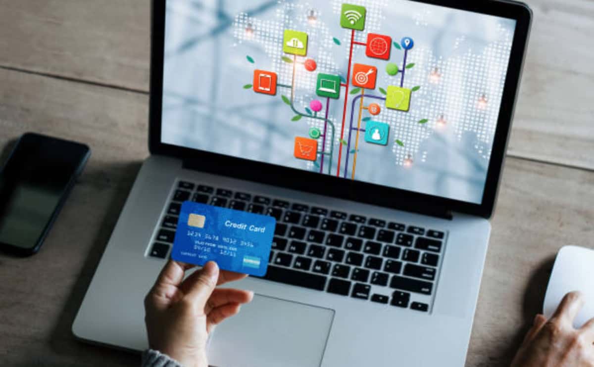 A person using cryptocurrencies for sustainable growth in ecommerce.