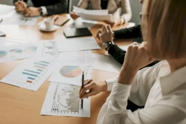 how-to-outsource-bookkeeping-(+-when-and-why-it-makes-sense)