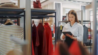 what-are-retail-kpis?-the-most-important-retail-metrics-in-2025
