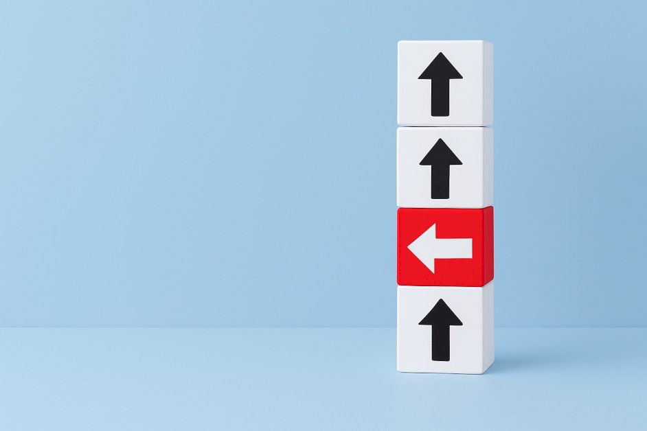 the-cost-of-waiting:-how-decision-latency-drains-dtc-margins