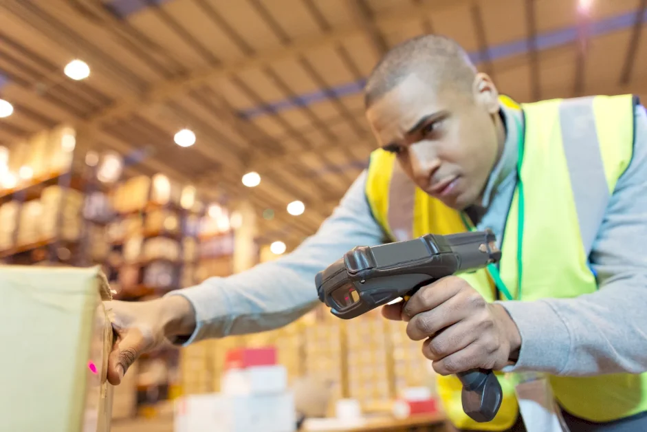 a-primer-on warehouse scanning-systems:-everything-you-need-to-know-(types-& implementation tips) 