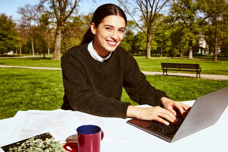 برترین پلتفرم‌های خرید آنلاین سال ۲۰۲۶: تیک‌تاک، آمازون و موارد دیگر