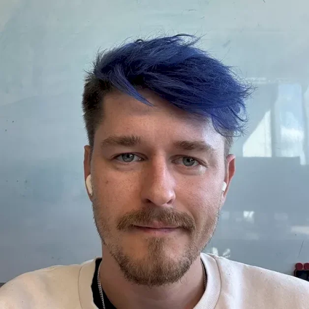 from-days-to-minutes:-how-omnisend-embedded-ai-into-the-data-lifecycle