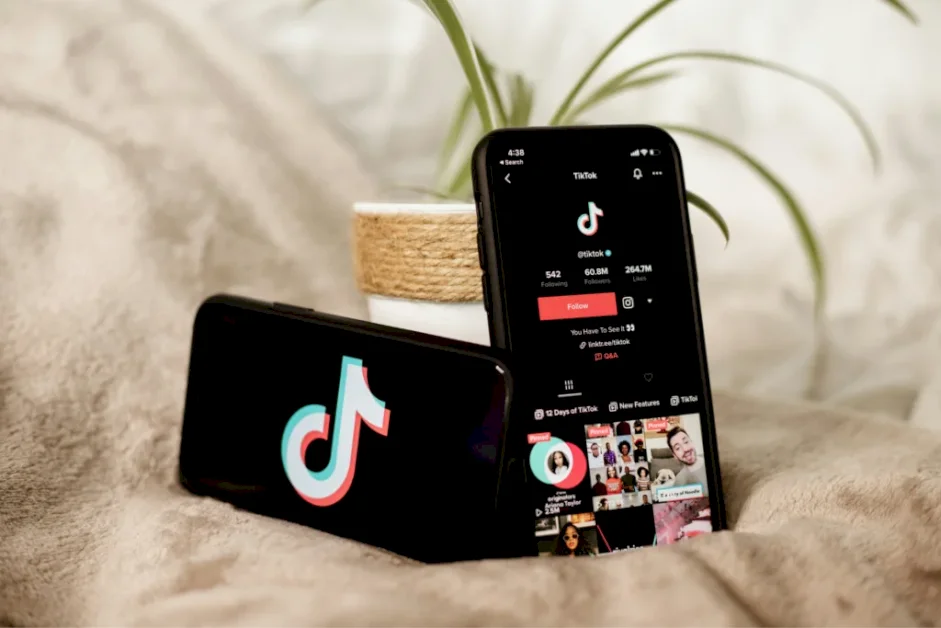tiktok-shop-shipping:-a-guide-for-print-on-demand-sellers