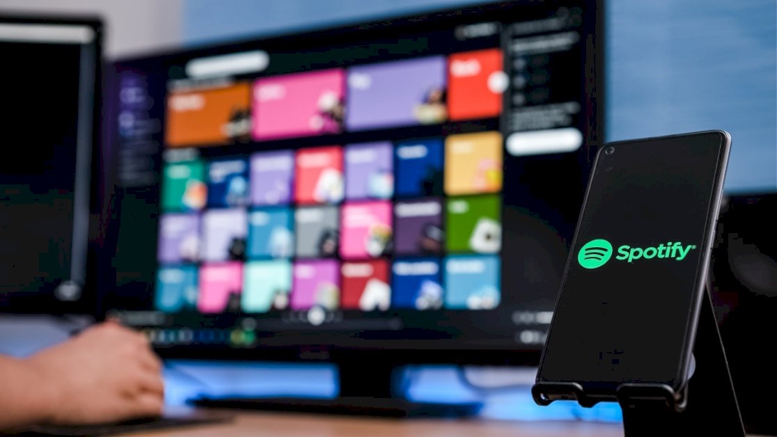 how-much-do-artists-make-on-spotify-in-2026?