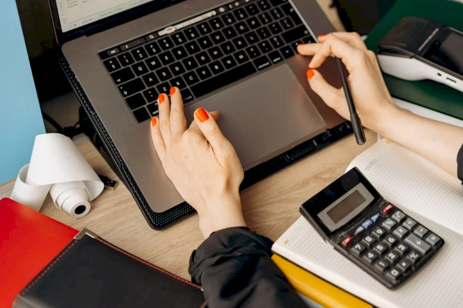 will-ai-finally-solve-the-bookkeeping-bottleneck-for-ecommerce-brands?