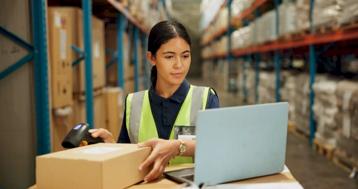 real-time-warehouse-visibility:-what-it-is-and-how-to-get-it