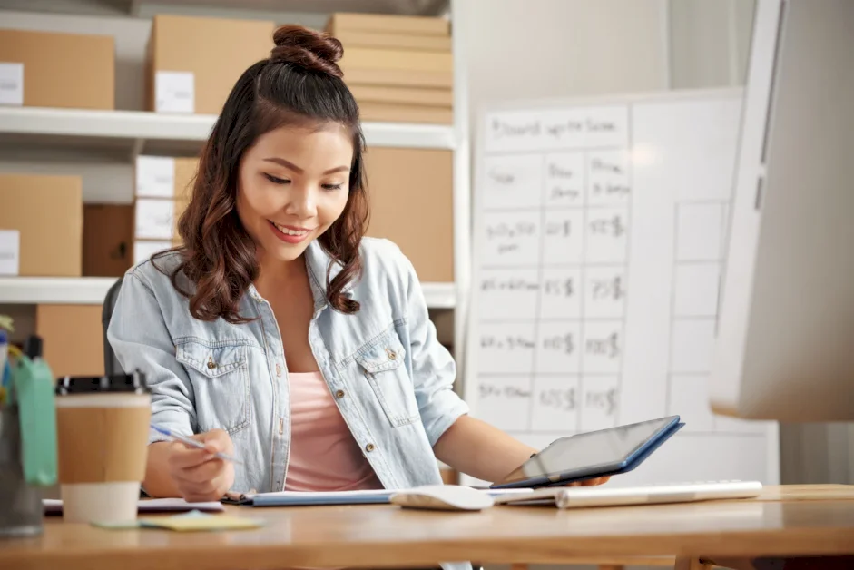 How To Build A Strong Financial Foundation For Ecommerce Growth