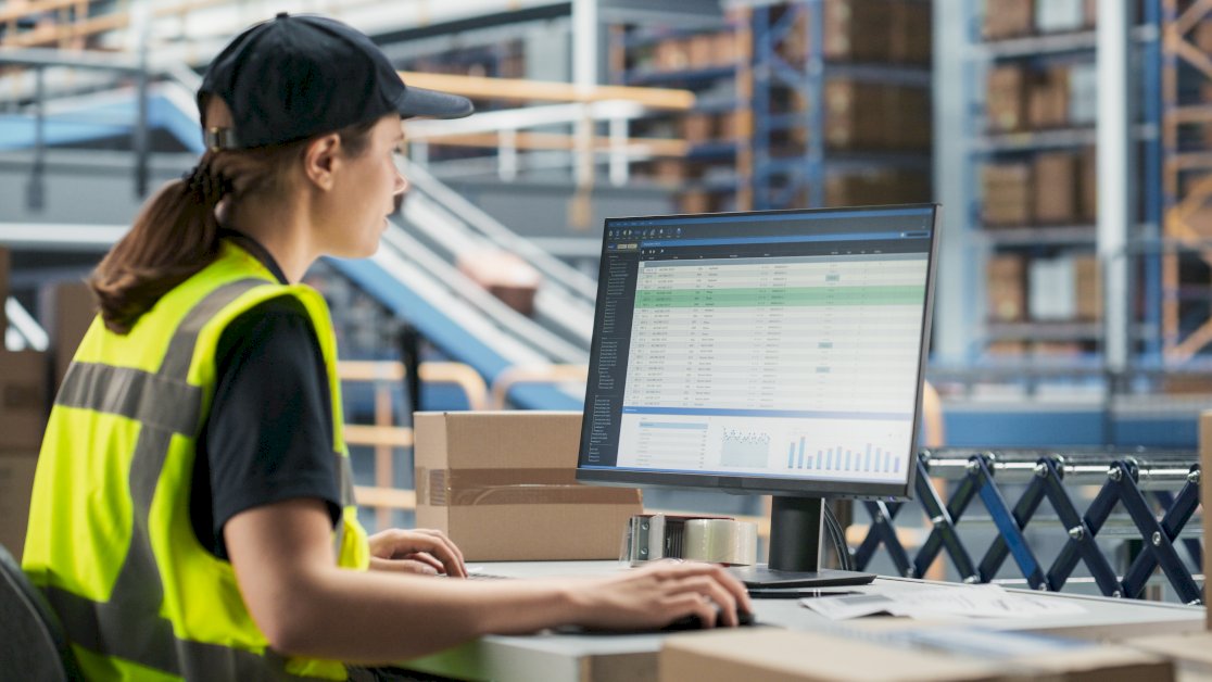 Warehouse Automation Guide: Types & Best Practices