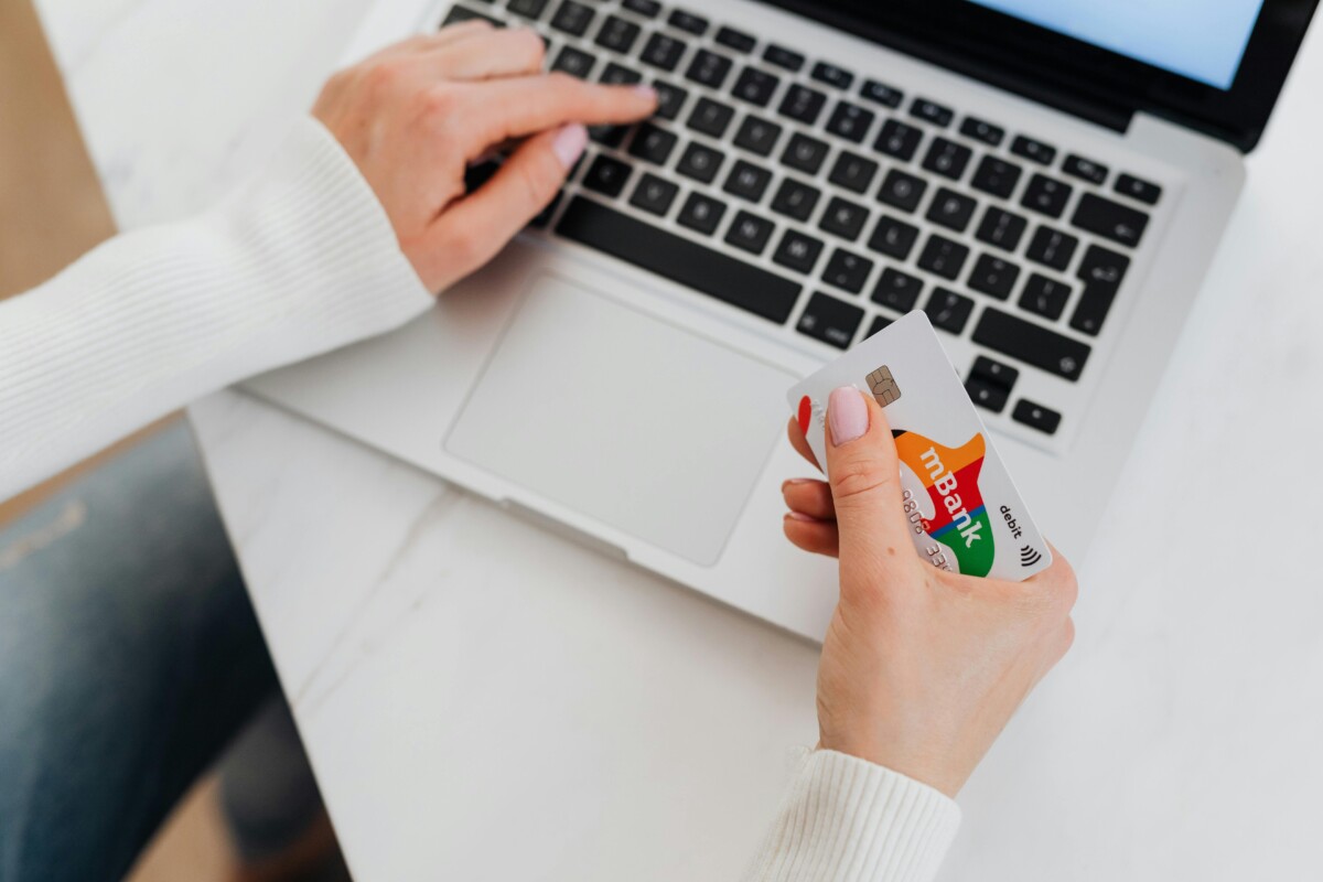 Will Tokenized Deposits Replace Stablecoins in Online Payments?