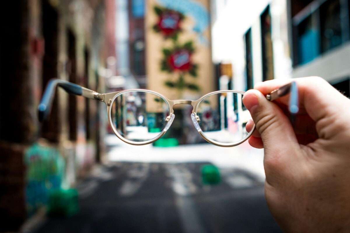 The eCommerce Eyewear Market: What Online Sellers Need to Know in 2026